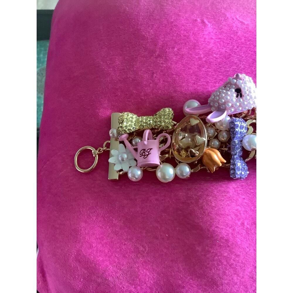 New with tag bracelet lovely rabbit retail price 148 - Picture 5 of 6